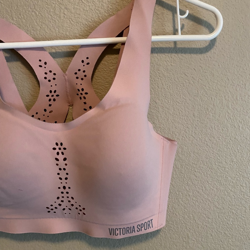 Victoria’s Secret sport bra